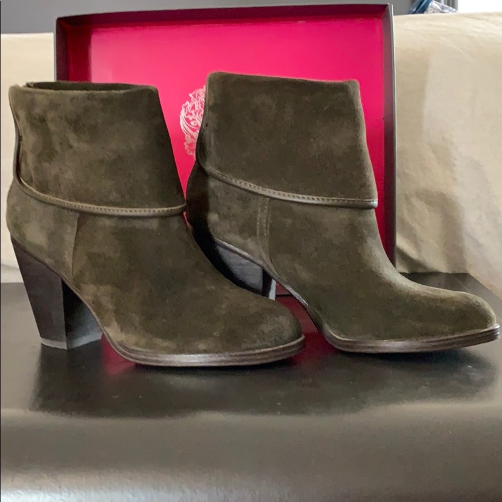 Vince Cumuto Boots